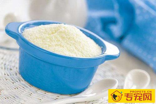 4个月大的金毛为何许多 尿 4个月大的金毛为何许多 尿